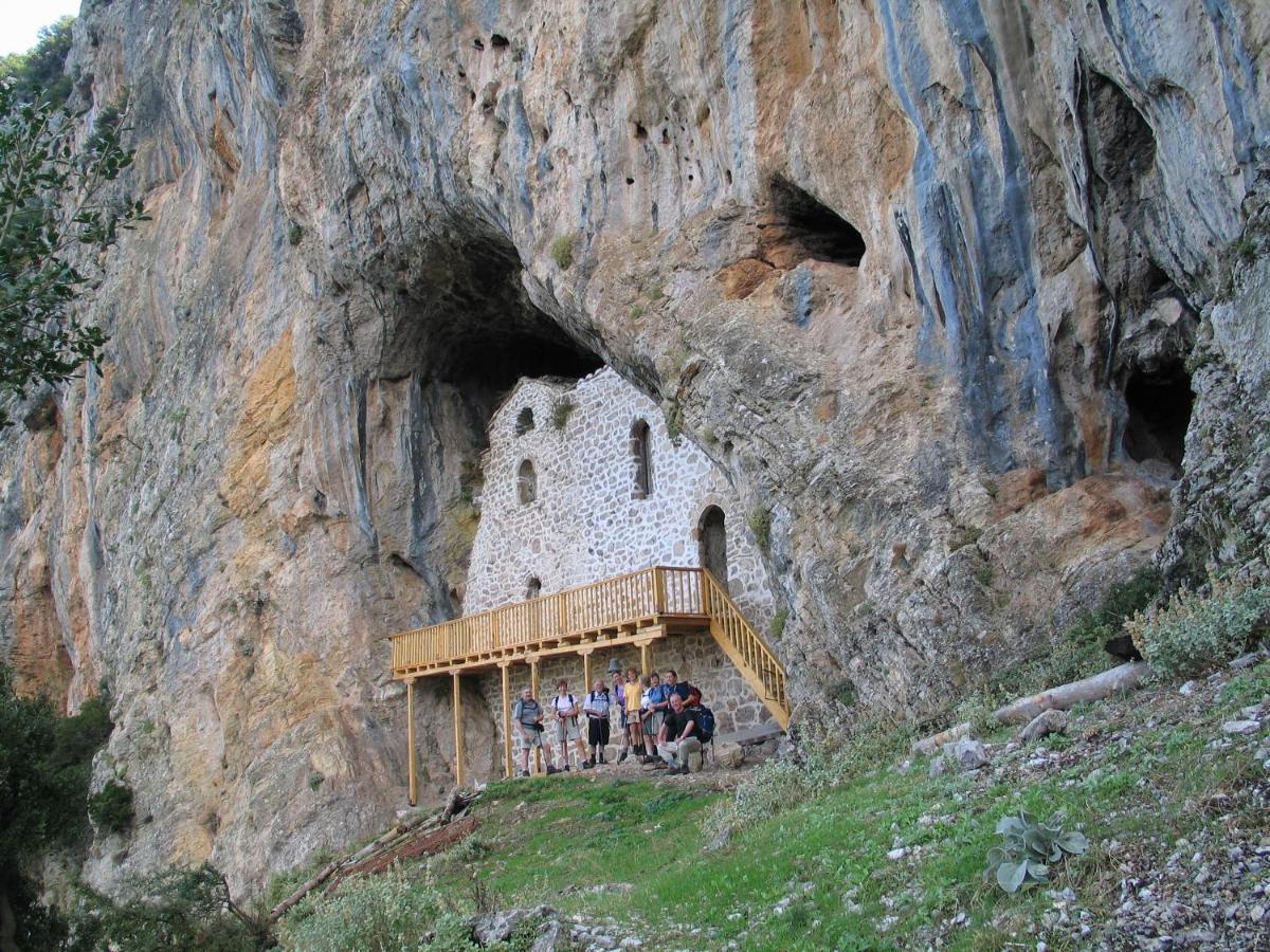 Archontiko Parnassus Dadi Amfikleia Exterior foto